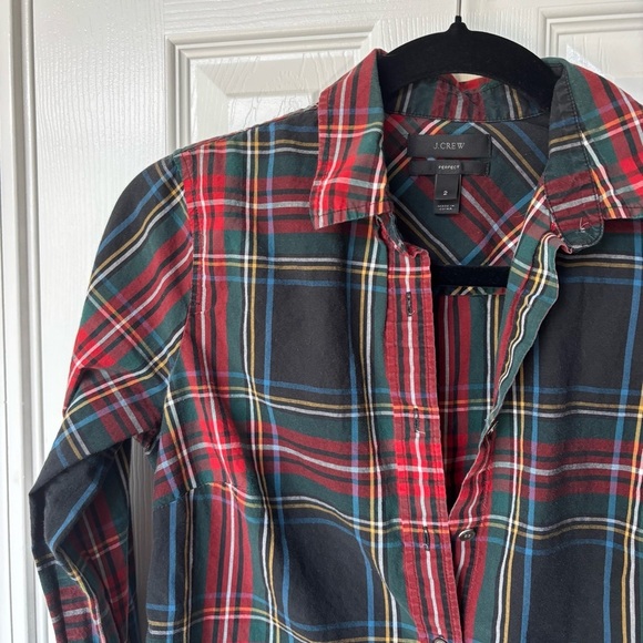 J. Crew Women's The Perfect Shirt in Stewart Plaid Size 2 - Picture 2 of 7